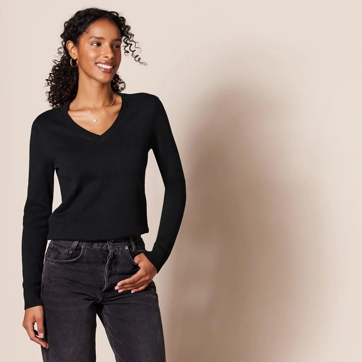 Amazon Essentials Women's 100% Cotton Long-Sleeve V-Neck Sweater