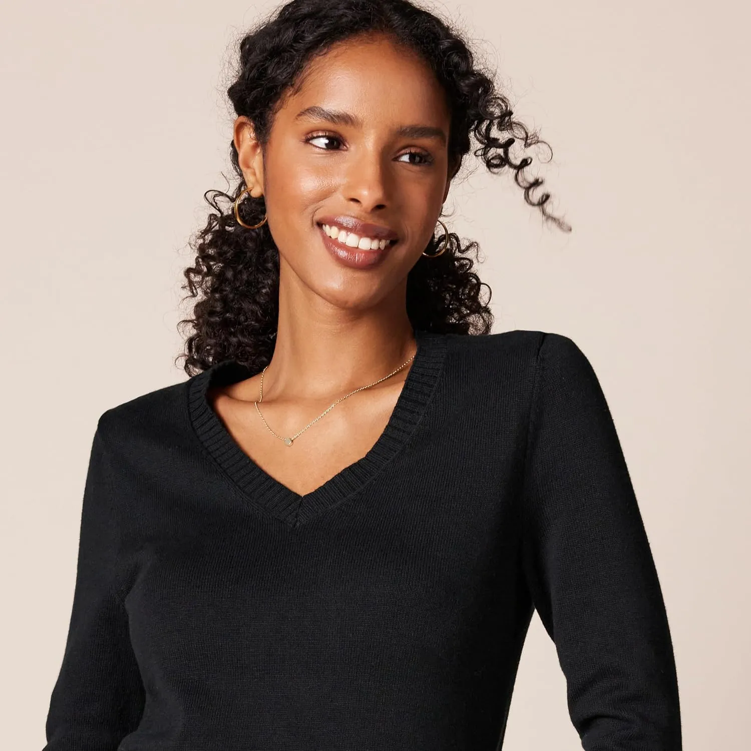 Amazon Essentials Women's 100% Cotton Long-Sleeve V-Neck Sweater