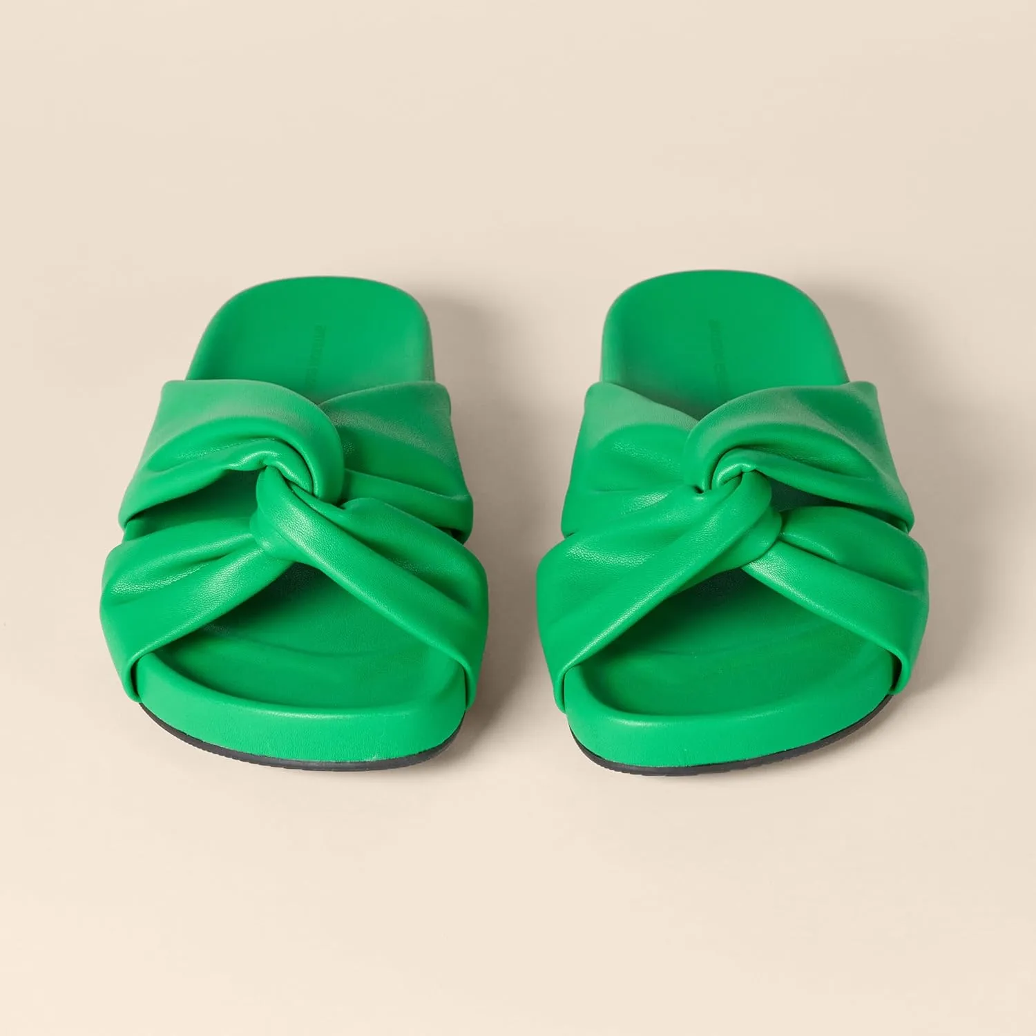 Amazon Essentials Women's Twist Slide Sandal