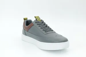 Casual sneakers