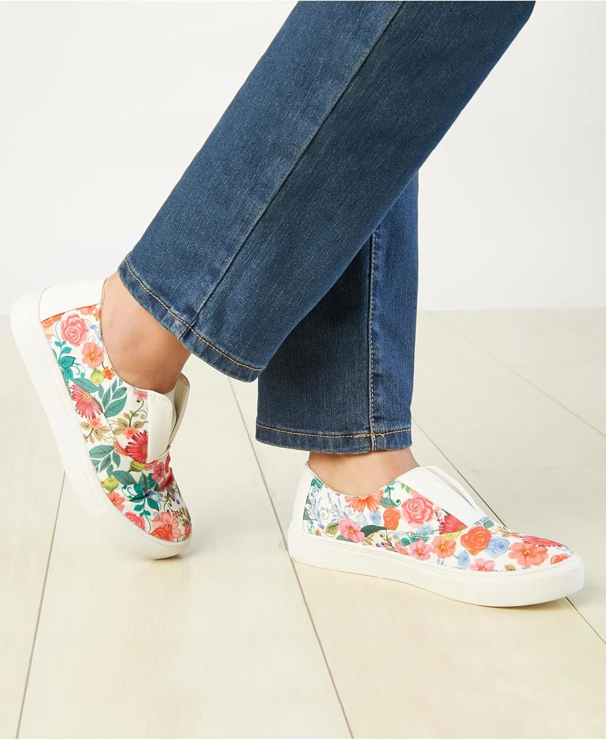 Comfortview Women's Wide Width The Maisy Sneaker