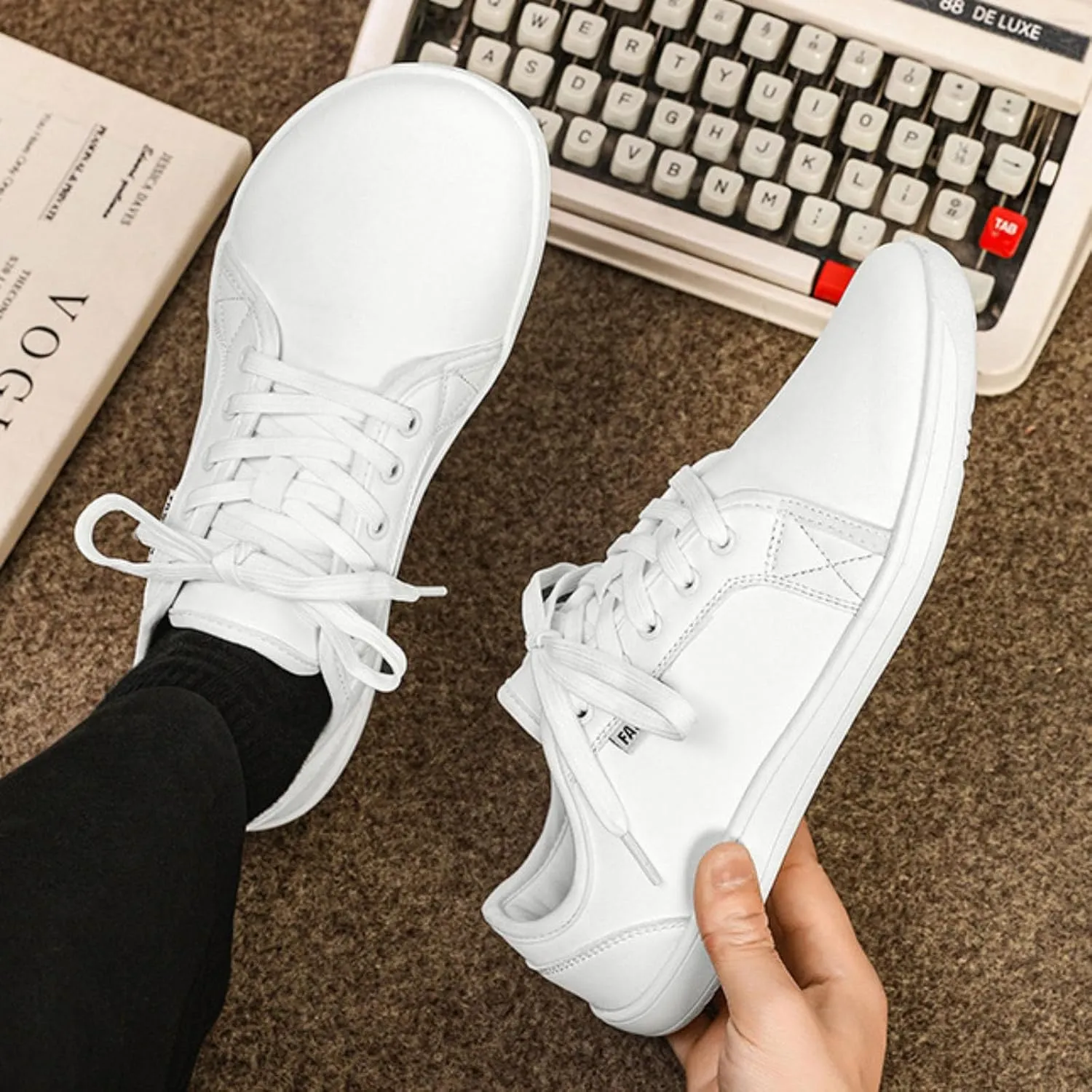 Couple Style Men's and Women's Solid Color Strap Leather Casual Shoes Large Size Barefoot Shoes Slip on Moccasins Men