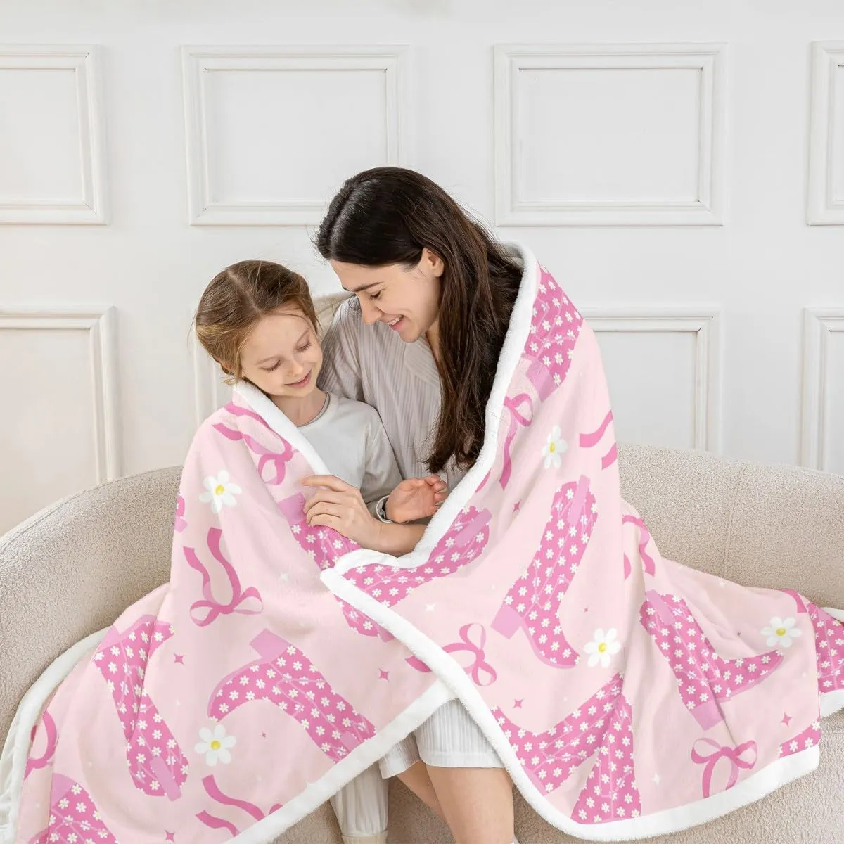 Cowgirls Throw Blanket Pink Cowboy Boots Cute Bows Fleece Blanket, Pink Bowknot Boots Western Cozy Throws for Bed Couch Sofa, Kids Women Princess Room Decor, Soft and Breathable(50 x 60 Inches)