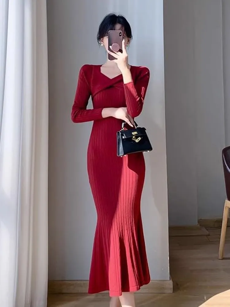 Design Kink red Dress Midlength Over- Sweater for Women Spring and Autumn Knitted Buttock Fishtail Skirt