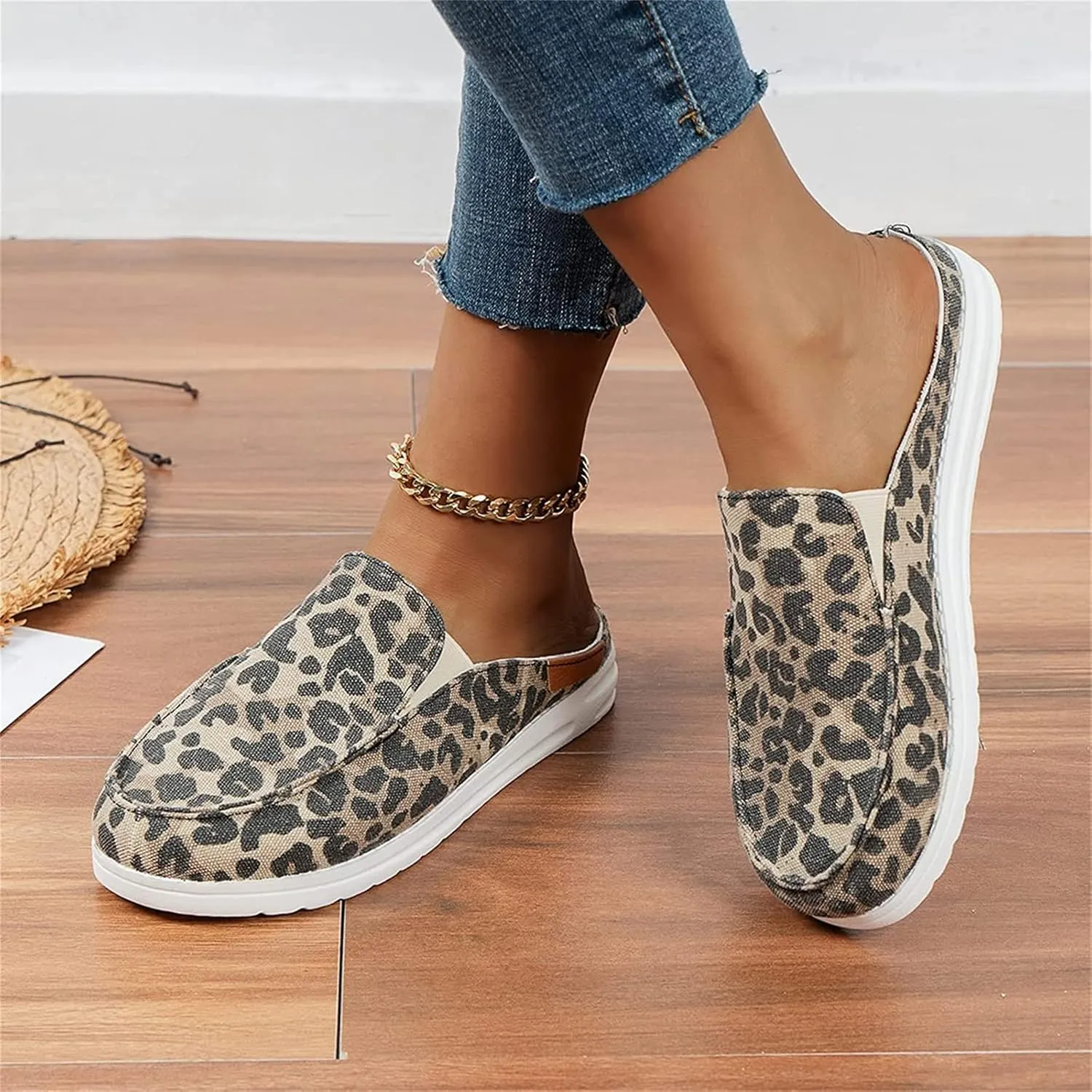 DOIX Women's Garden Clogs Sandals Casual Flats Canvas Slippers Slip on Mules Sneakers Loafer Shoes Summer Indoor Outdoor Anti-Slip Walking Shoes Memory Foam Padded,Leopard Print,US8/EU39
