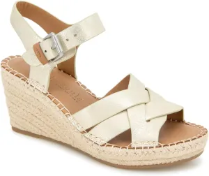 Gentle Souls by Kenneth Cole Women's Caspian Wedge Sandal