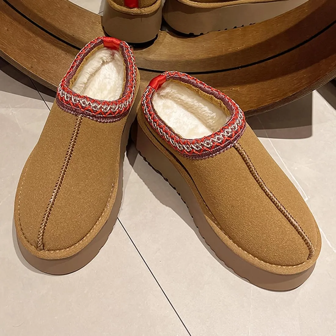 Harssidanzar Slippers For Women,Winter Fleece Lined Boots Anti-Slip Snow Platform Slippers Winter House Shoes Indoor and Outdoor KL507US