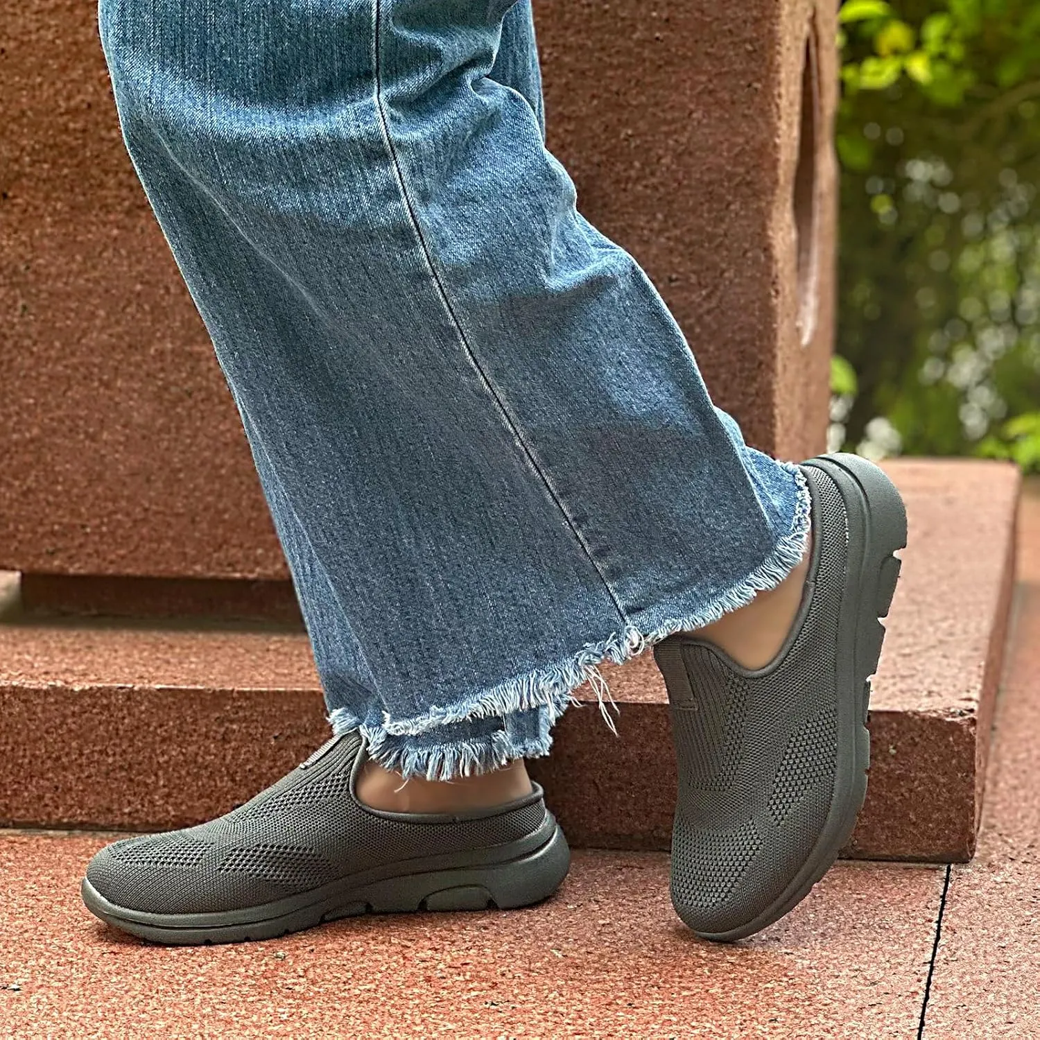 Lightweight Slip On Shoes for Women Comfort Mules Breathable Mesh Walking Slipper
