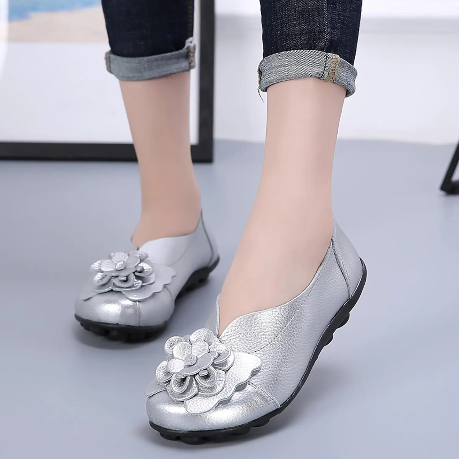 Loafers for Women Comfort Flowers Slip on Soft Sole Flat Lightweight Closed Toe Moccasins Driving Flats Casual Work Office Shoes
