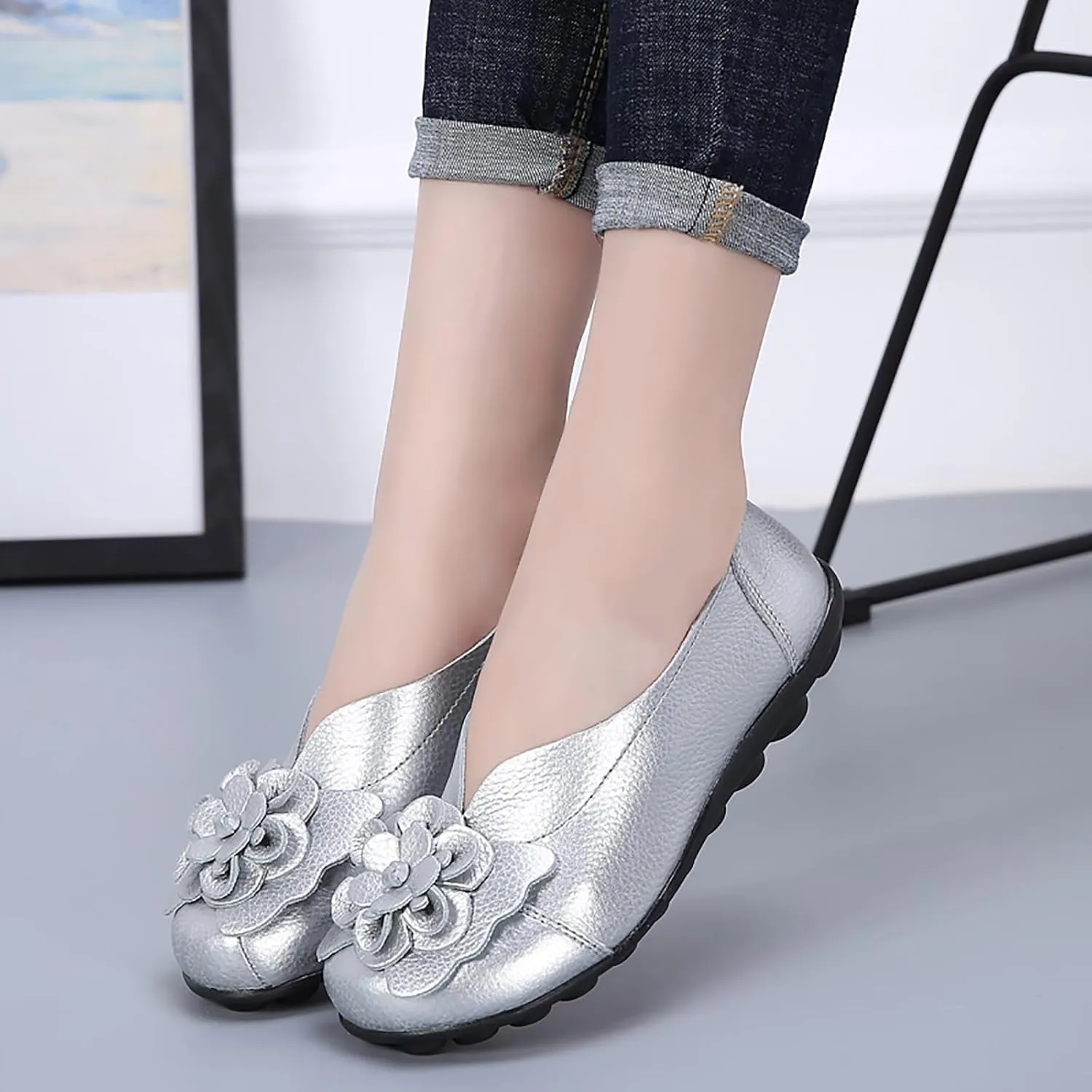 Loafers for Women Comfort Flowers Slip on Soft Sole Flat Lightweight Closed Toe Moccasins Driving Flats Casual Work Office Shoes