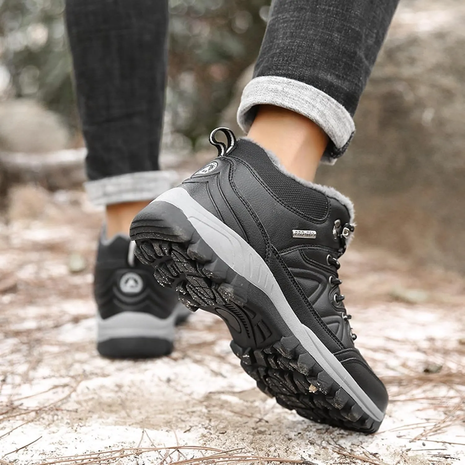 Men Winter Sneakers Outdoor Shoes Padded Warm Cotton Shoes Lightweight Hiking Shoes Large Size Shoes Men Casual Skater Men's