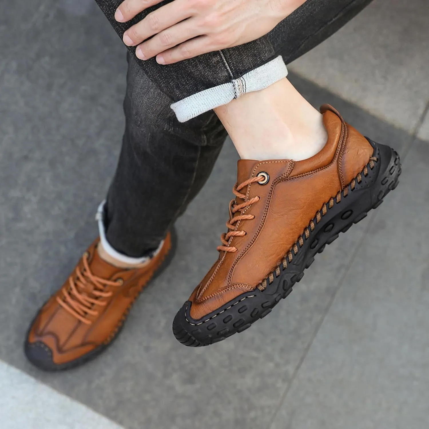 Men's Genuine Leather Handmade Stitching Casual Loafers for Hiking Camping & Driving Retro Anti-Collision Round Toe Lace Up Outdoor Walking Shoes Comfortable Lightweight Fashion Sneakers