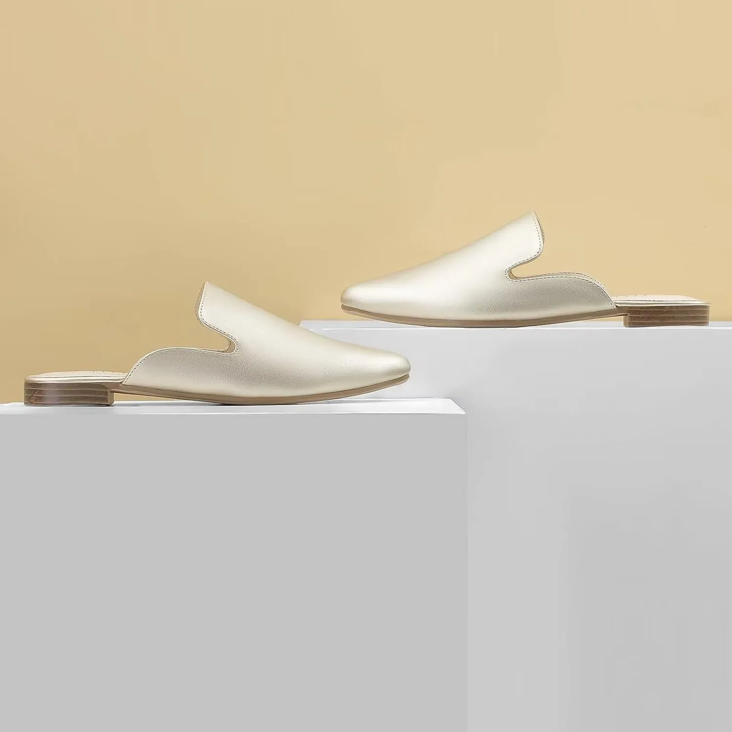 MUSSHOE Mules for Women Flats Comfortable Pointed Toe Women Mules