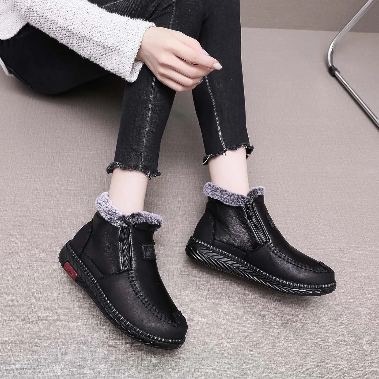 oiangi Snow Boots for Women Platform Ankle Booties Leather Zipper Thickened Plush Warm Flat Booties Comfortable Winter Non-slip Ladies Shoes