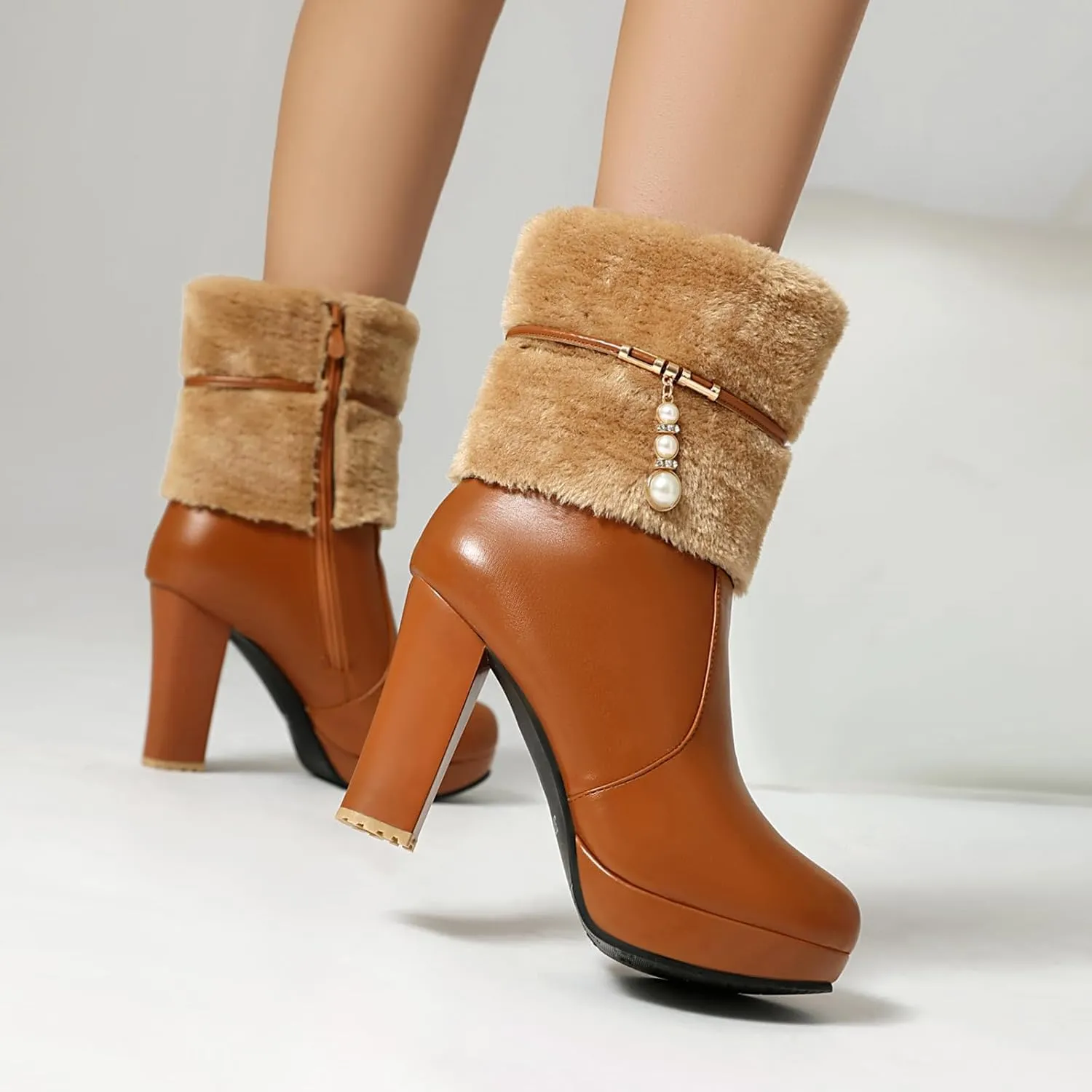 UTIKLIOU Women's Ankle Boots Platform Boots Side Zip Chunky Heel Booties with Fur Round Toe Leather Winter Boots for Women