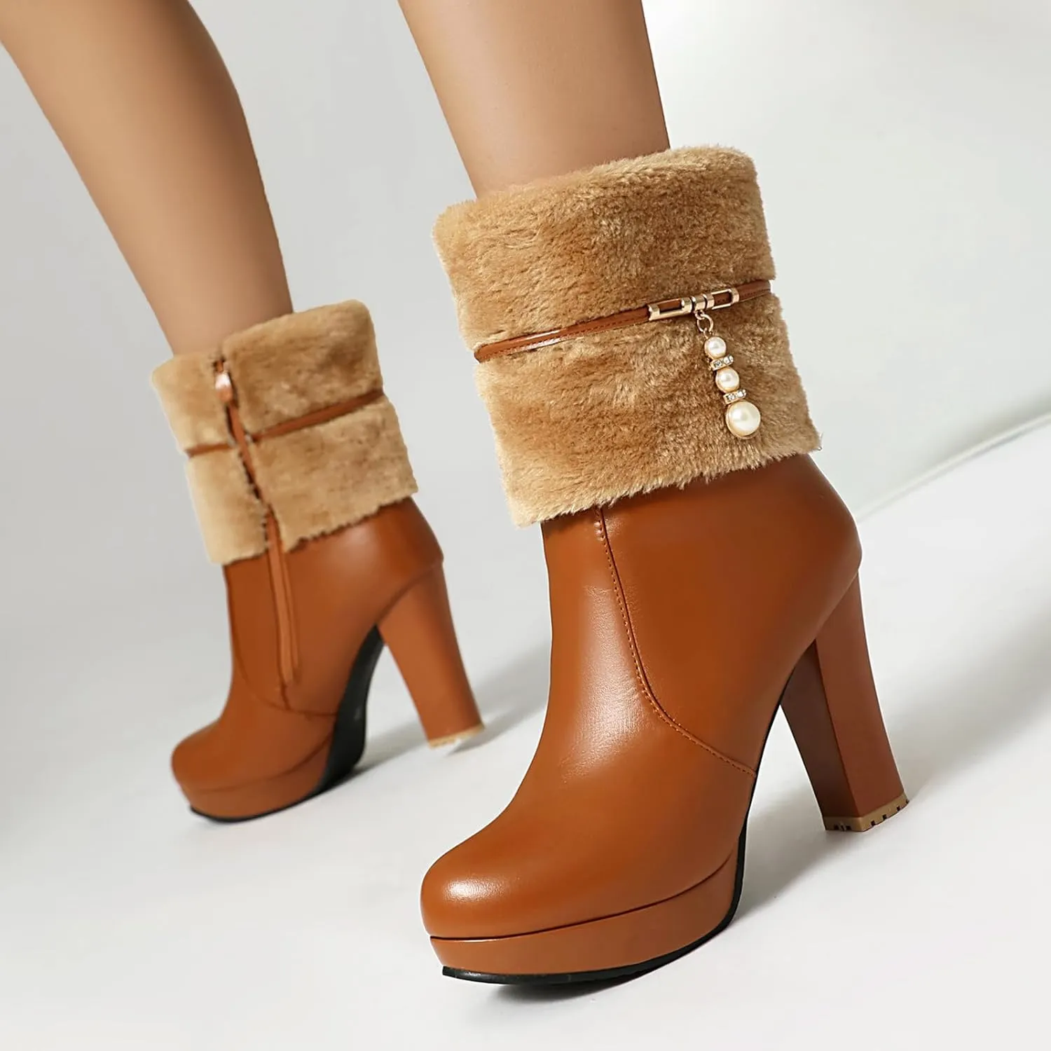 UTIKLIOU Women's Ankle Boots Platform Boots Side Zip Chunky Heel Booties with Fur Round Toe Leather Winter Boots for Women