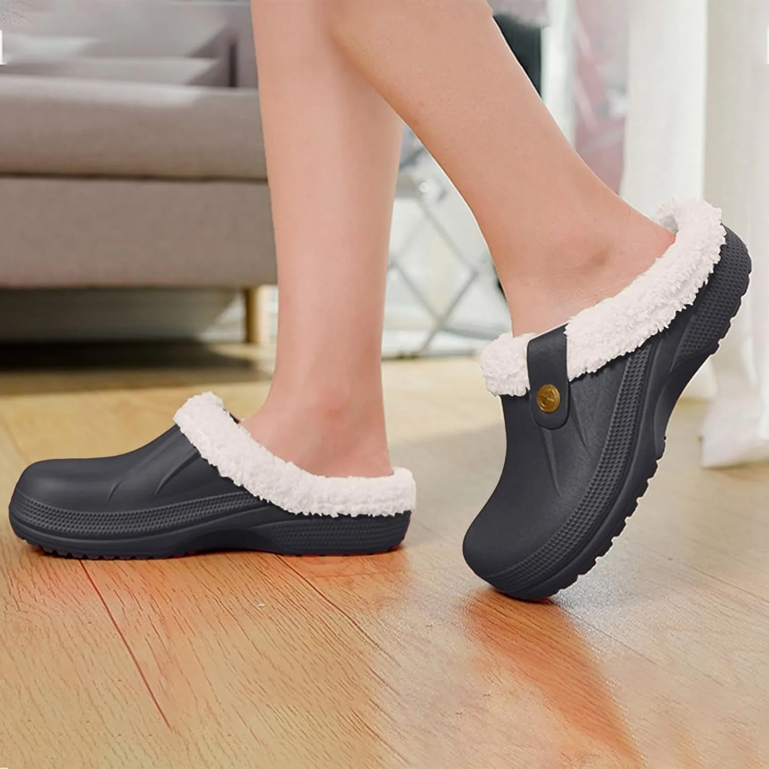 Women Clogs Shoes Winter Classic Fur Lined Clogs Waterproof Winter Fuzzy Slippers for Women Men Indoor and Outdoor