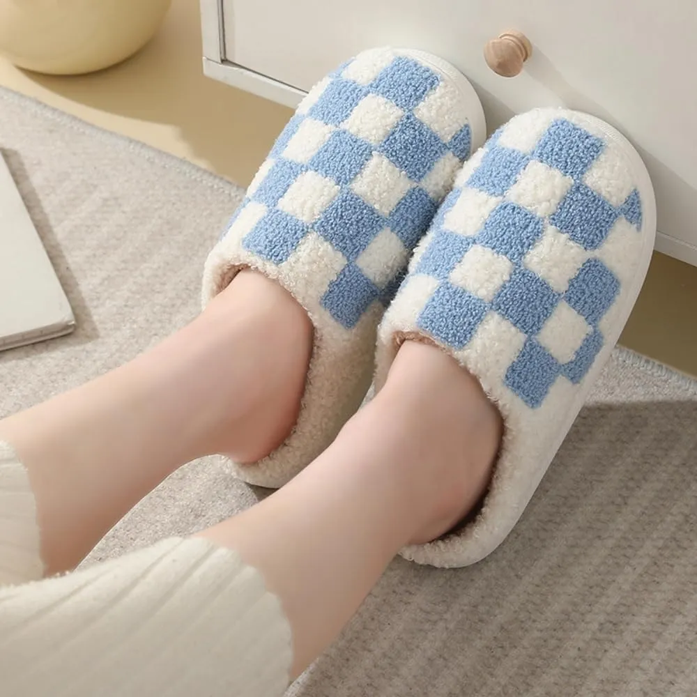 Women Home Slippers Cute Pattern Strawberry Slippers Indoor Outdoor Plaid Shoes Warm Soft Bedroom Shoes Fuzzy Closed Toe Sandals Non Slip House Bedroom Slippers