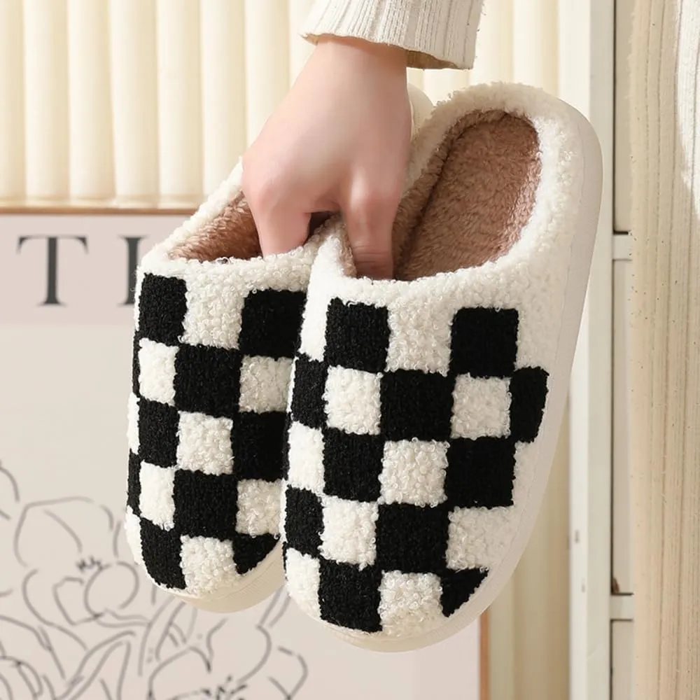 Women Home Slippers Cute Pattern Strawberry Slippers Indoor Outdoor Plaid Shoes Warm Soft Bedroom Shoes Fuzzy Closed Toe Sandals Non Slip House Bedroom Slippers
