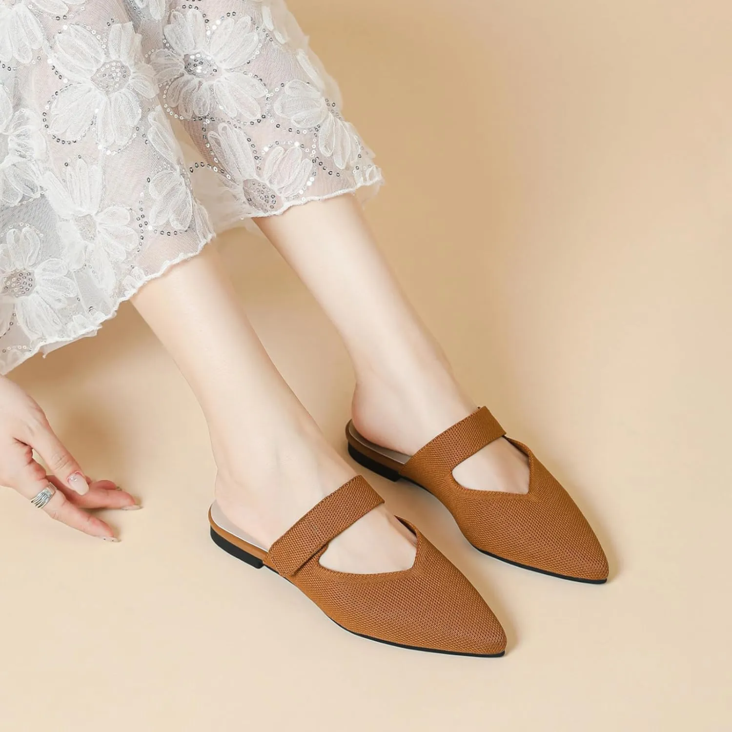 Women's Closed Pointed Toe Knitted Flat Mules Adjustable Hook and Loop Closure Slip On Backless Mule Slides Comfortable Casual Soft Sole Loafers