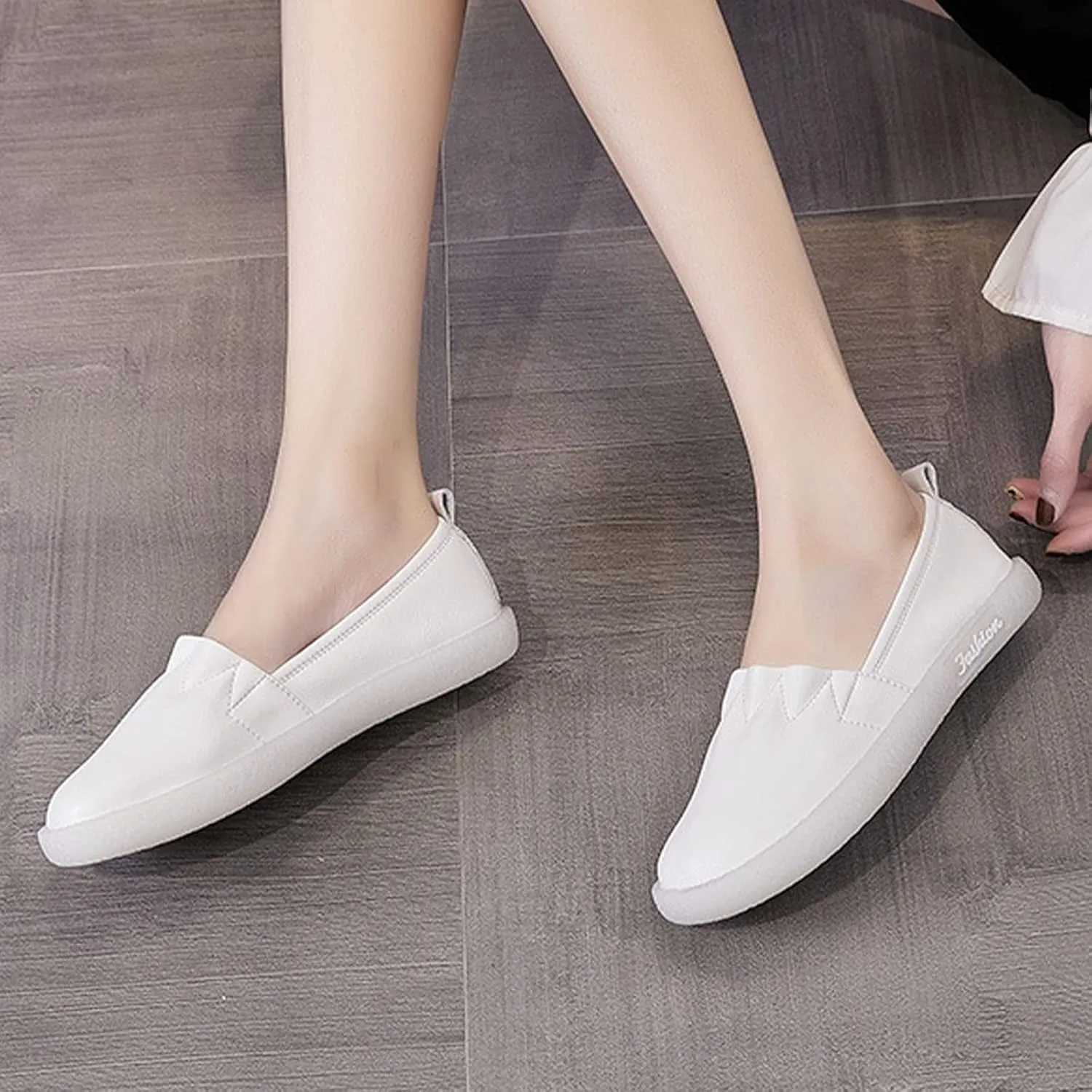 Women's Leather Slip-on Casual Shoes,Lightweight Comfort Pleated Non-Slip Softsole Oxford Dress Flat Walking Loafers