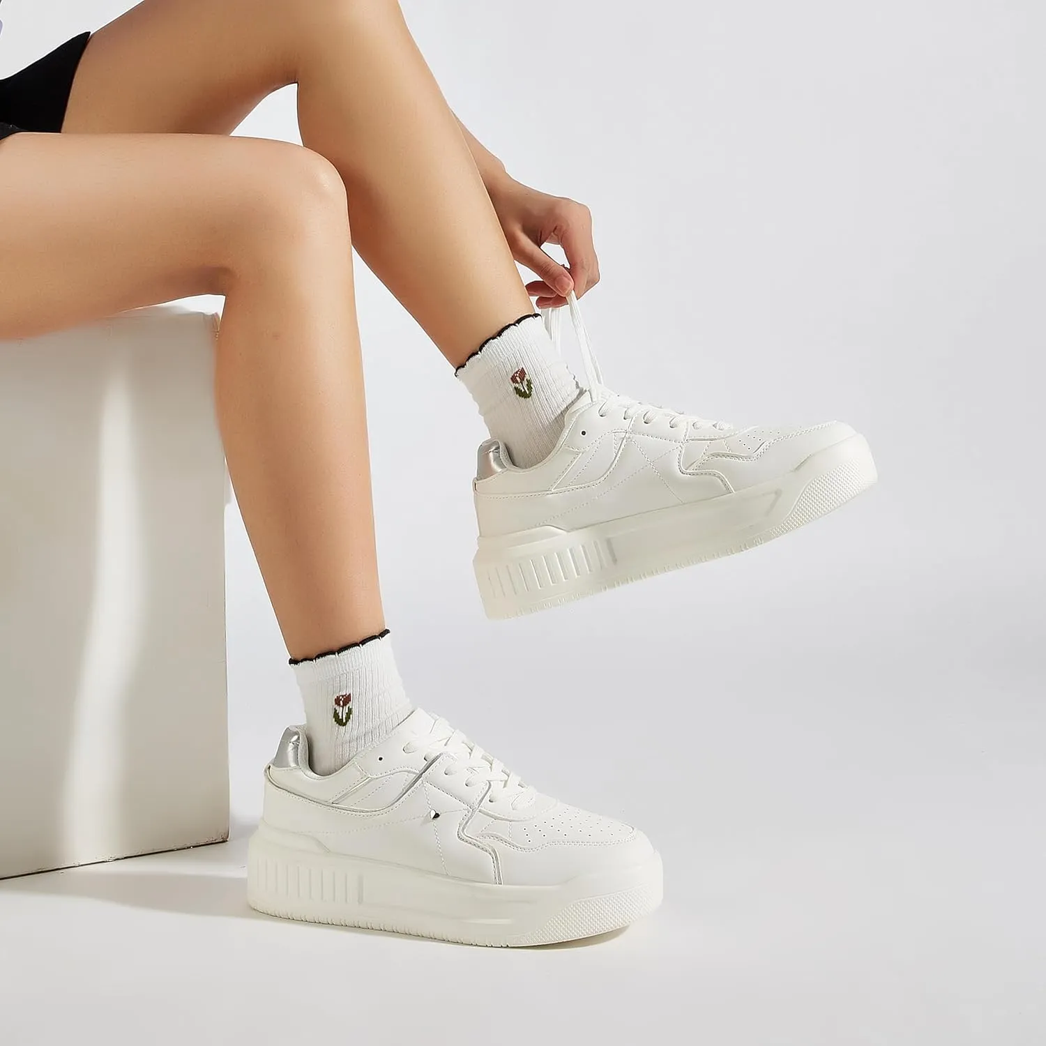 Women's Platform Sneakers Sparkle Rhinestone Chunky Shoes Leather Low Top Lace Up Walking Shoes