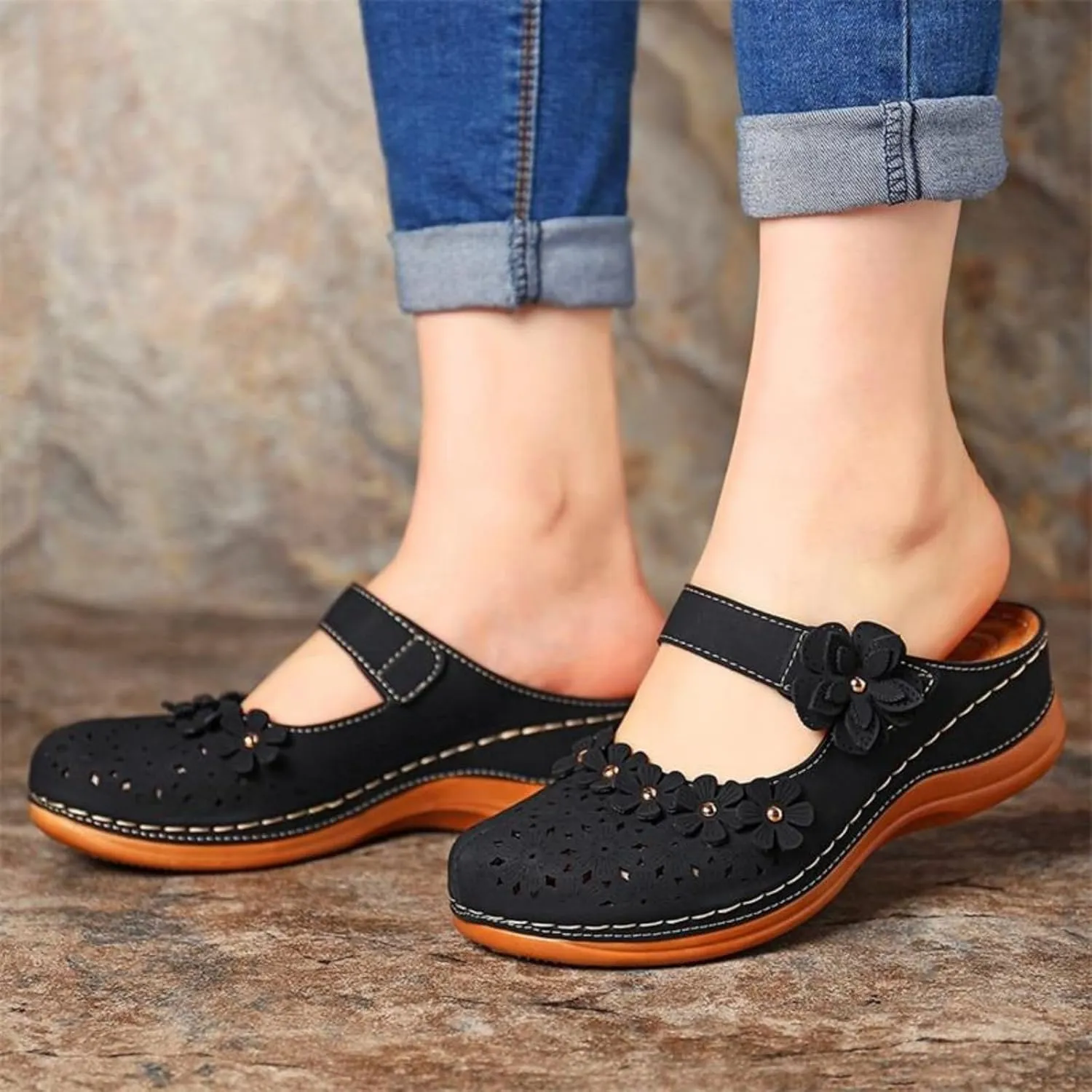 Womens Summer Slipper PU Leather Comfort Mules Outdoor Beach Shoes Vintage Antil Slip Wedge Flowers Sandals Clogs SandalsWidth Mesh Slippers Breathable Walking Sneakers Slip-On Back Mule