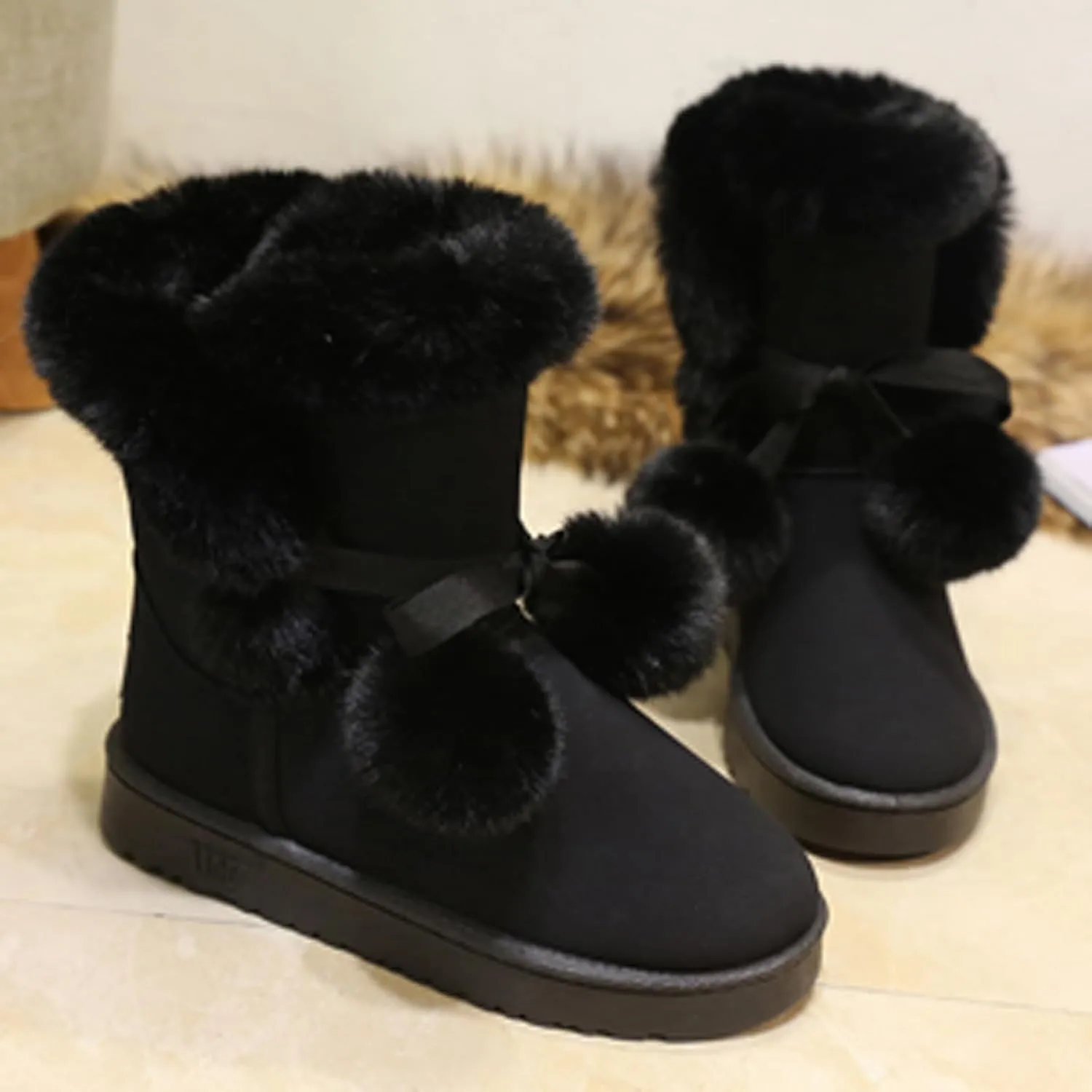 WUIWUIYU Women's Cute Pom-pom Lace Up Fur Winter Snow Boots Sweetheart Princess Fluffy Boots